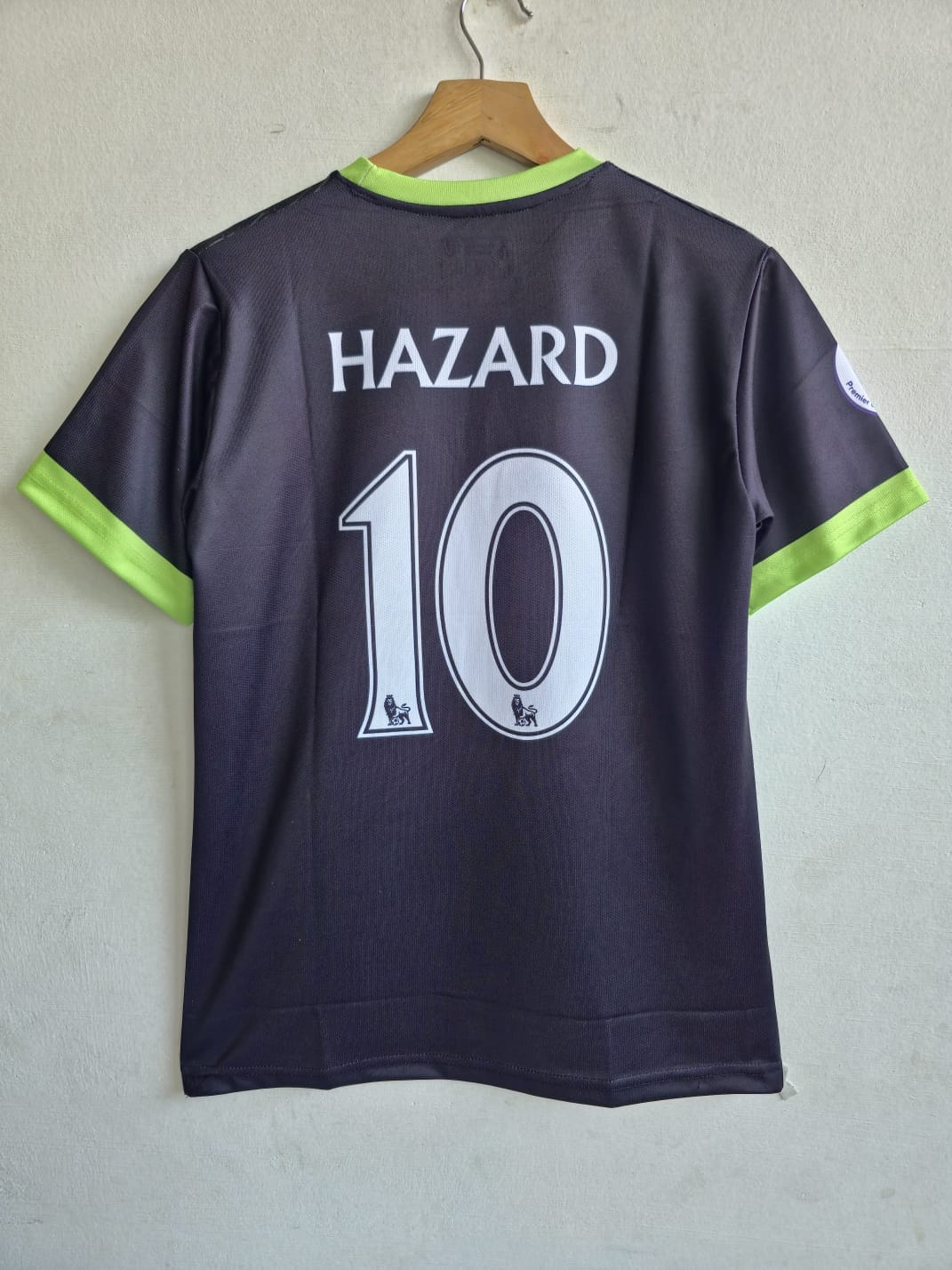 Chelsea 2016-17 Away (HAZARD) - View 2